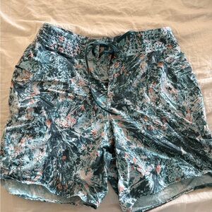 Men’s lululemon swim shirts trunks size small